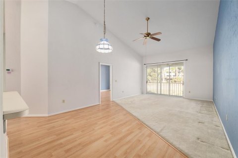 Condo in Gainesville, Florida, 2 bedrooms  № 2231676 - photo 12
