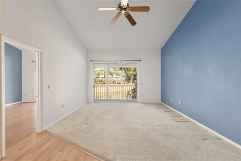 Condo in Gainesville, Florida, 2 bedrooms  № 2231676 - photo 14