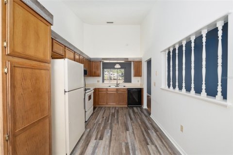 Condo in Gainesville, Florida, 2 bedrooms  № 2231676 - photo 30