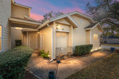 Condo in Gainesville, Florida, 2 bedrooms  № 2231676 - photo 5