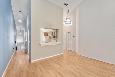Condo in Gainesville, Florida, 2 bedrooms  № 2231676 - photo 13
