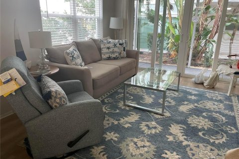 Condominio en venta en Venice, Florida, 1 dormitorio, 62.99 m2 № 1853630 - foto 12