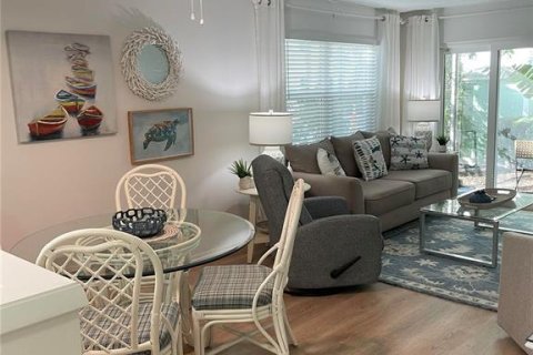 Condominio en venta en Venice, Florida, 1 dormitorio, 62.99 m2 № 1853630 - foto 21