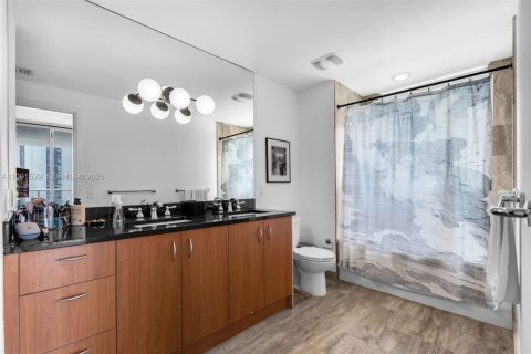 Купить кондоминиум в Майами, Флорида 2 спальни, 104.61м2, № 2065812 - фото 11