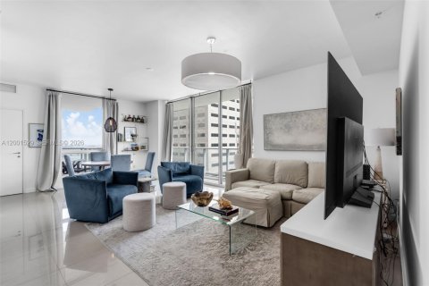 Купить кондоминиум в Майами, Флорида 2 спальни, 104.61м2, № 2065812 - фото 3