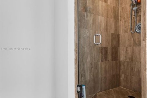 Купить кондоминиум в Майами, Флорида 2 спальни, 104.61м2, № 2065812 - фото 12