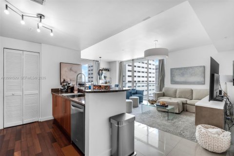 Купить кондоминиум в Майами, Флорида 2 спальни, 104.61м2, № 2065812 - фото 2