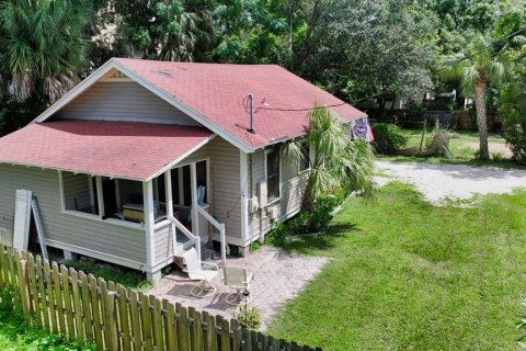 House in Sarasota, Florida 3 bedrooms, 79.9 sq.m. № 1393678 - photo 3