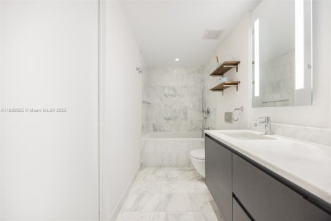 Купить кондоминиум в Майами, Флорида 2 спальни, 131.74м2, № 1981376 - фото 20