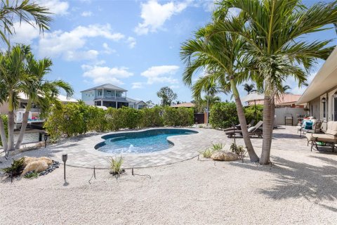House in Bradenton, Florida 3 bedrooms, 147.9 sq.m. № 2115165 - photo 14
