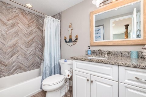 House in Bradenton, Florida 3 bedrooms, 147.9 sq.m. № 2115165 - photo 8