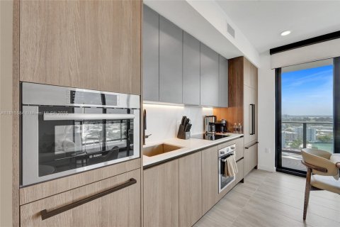 Condominio en venta en Miami, Florida, 3 dormitorios, 96.8 m2 № 1888750 - foto 4