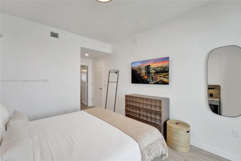 Condominio en venta en Miami, Florida, 3 dormitorios, 96.8 m2 № 1888750 - foto 25