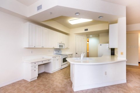 Condominio en alquiler en Punta Gorda, Florida, 2 dormitorios, 137.96 m2 № 1247436 - foto 10