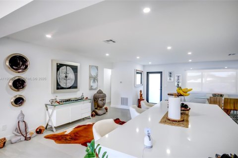 Снять в аренду виллу или дом в Пемброк-Пайнс, Флорида 4 спальни, 150.13м2, № 1996082 - фото 18