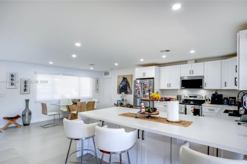 Снять в аренду виллу или дом в Пемброк-Пайнс, Флорида 4 спальни, 150.13м2, № 1996082 - фото 11