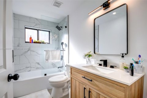 Снять в аренду виллу или дом в Пемброк-Пайнс, Флорида 4 спальни, 150.13м2, № 1996082 - фото 27