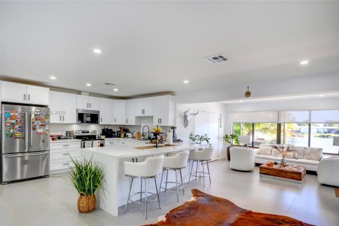 Снять в аренду виллу или дом в Пемброк-Пайнс, Флорида 4 спальни, 150.13м2, № 1996082 - фото 7