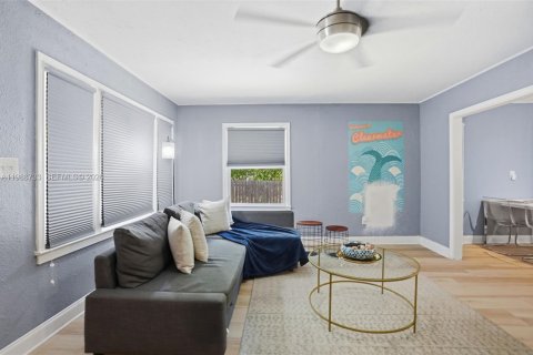 Купить виллу или дом в Клируотер, Флорида 2 спальни, № 2051875 - фото 11