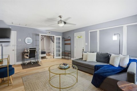 Купить виллу или дом в Клируотер, Флорида 2 спальни, № 2051875 - фото 7