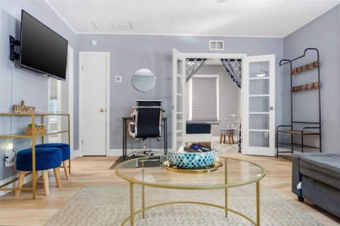 Купить виллу или дом в Клируотер, Флорида 2 спальни, № 2051875 - фото 10