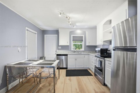 Купить виллу или дом в Клируотер, Флорида 2 спальни, № 2051875 - фото 14