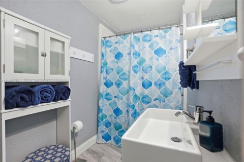 Купить виллу или дом в Клируотер, Флорида 2 спальни, № 2051875 - фото 25