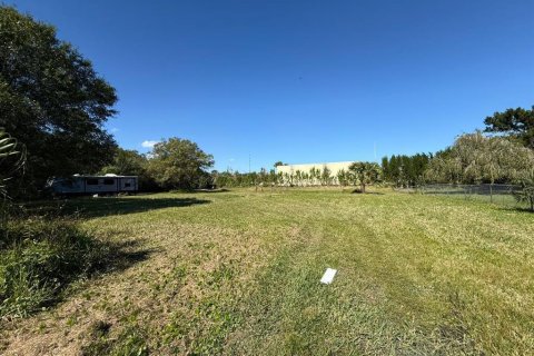 Commercial property in St. Lucie, Florida № 2147350 - photo 2