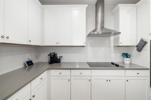 Villa ou maison à vendre à Sarasota, Floride: 3 chambres, 183.95 m2 № 1804074 - photo 8