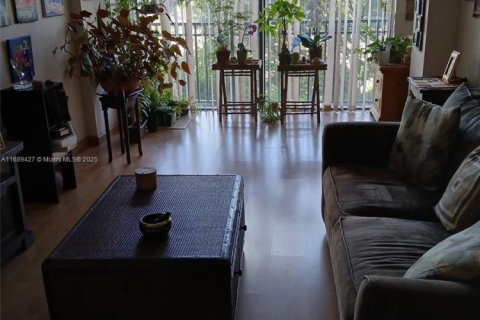 Condo in Sunny Isles Beach, Florida, 1 bedroom  № 1729199 - photo 11