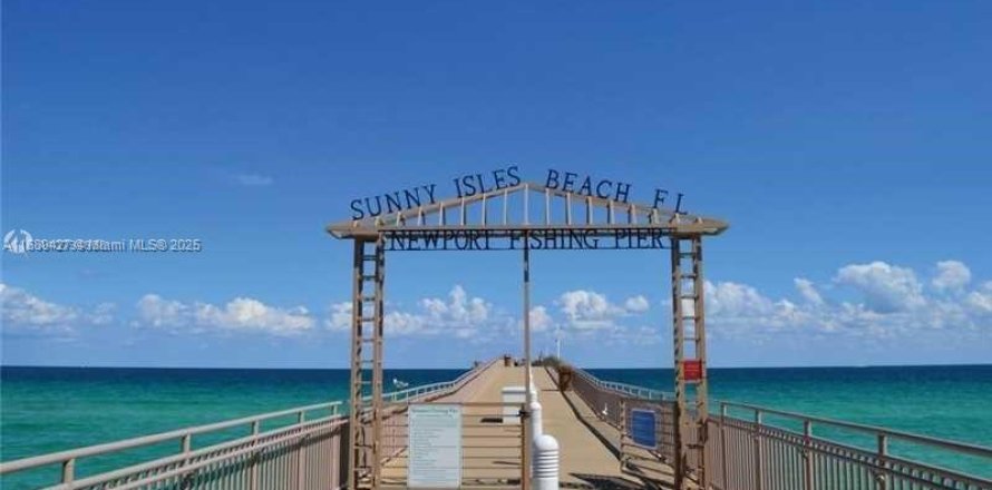 Condo in Sunny Isles Beach, Florida, 1 bedroom  № 1729199