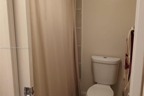 Condo in Sunny Isles Beach, Florida, 1 bedroom  № 1729199 - photo 19
