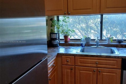 Condo in Sunny Isles Beach, Florida, 1 bedroom  № 1729199 - photo 14