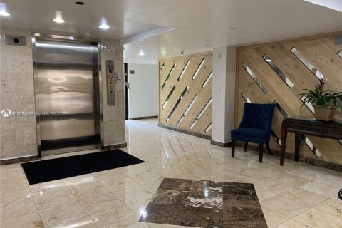 Condo in Sunny Isles Beach, Florida, 1 bedroom  № 1729199 - photo 9