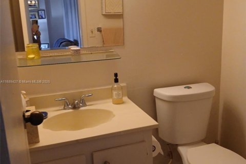 Condo in Sunny Isles Beach, Florida, 1 bedroom  № 1729199 - photo 15
