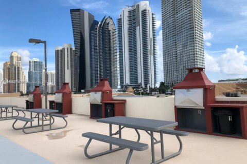 Condo in Sunny Isles Beach, Florida, 1 bedroom  № 1729199 - photo 23