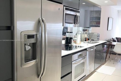 Снять в аренду кондоминиум в Майами, Флорида 51.19м2, № 1947314 - фото 14