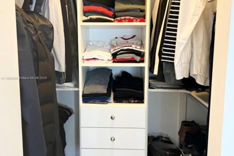 Снять в аренду кондоминиум в Майами, Флорида 51.19м2, № 1947314 - фото 12