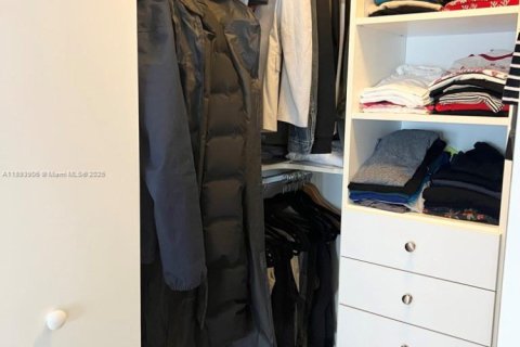 Снять в аренду кондоминиум в Майами, Флорида 51.19м2, № 1947314 - фото 23