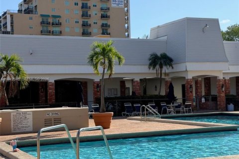 Купить кондоминиум в Дания-Бич, Флорида 1 спальня, 83.61м2, № 1999336 - фото 26