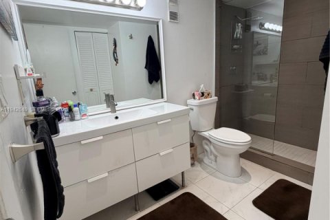 Купить кондоминиум в Дания-Бич, Флорида 1 спальня, 83.61м2, № 1999336 - фото 11