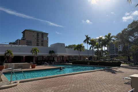 Купить кондоминиум в Дания-Бич, Флорида 1 спальня, 83.61м2, № 1999336 - фото 27