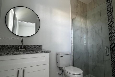 Снять в аренду виллу или дом в Лихай-Эйкерс, Флорида 4 спальни, 142.51м2, № 1983486 - фото 15