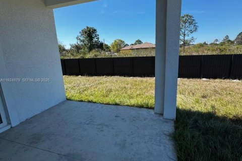 Снять в аренду виллу или дом в Лихай-Эйкерс, Флорида 4 спальни, 142.51м2, № 1983486 - фото 17