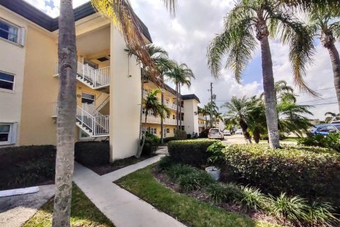 Copropriété à vendre à St. Lucie, Floride: 2 chambres, 101.45 m2 № 2241464 - photo 21