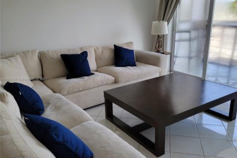 Condo in Pompano Beach, Florida, 2 bedrooms  № 1790126 - photo 2