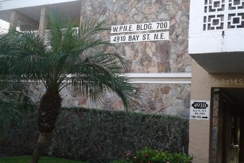 Copropriété à vendre à Saint Petersburg, Floride: 2 chambres, 95.22 m2 № 1568516 - photo 1