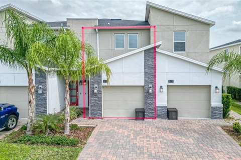 Condominio en venta en Davenport, Florida, 3 dormitorios, 166.02 m2 № 1218033 - foto 1