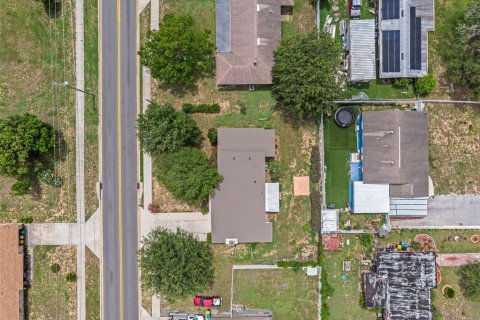 House in Eustis, Florida 3 bedrooms, 162.58 sq.m. № 1801290 - photo 29