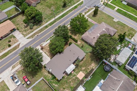 House in Eustis, Florida 3 bedrooms, 162.58 sq.m. № 1801290 - photo 30